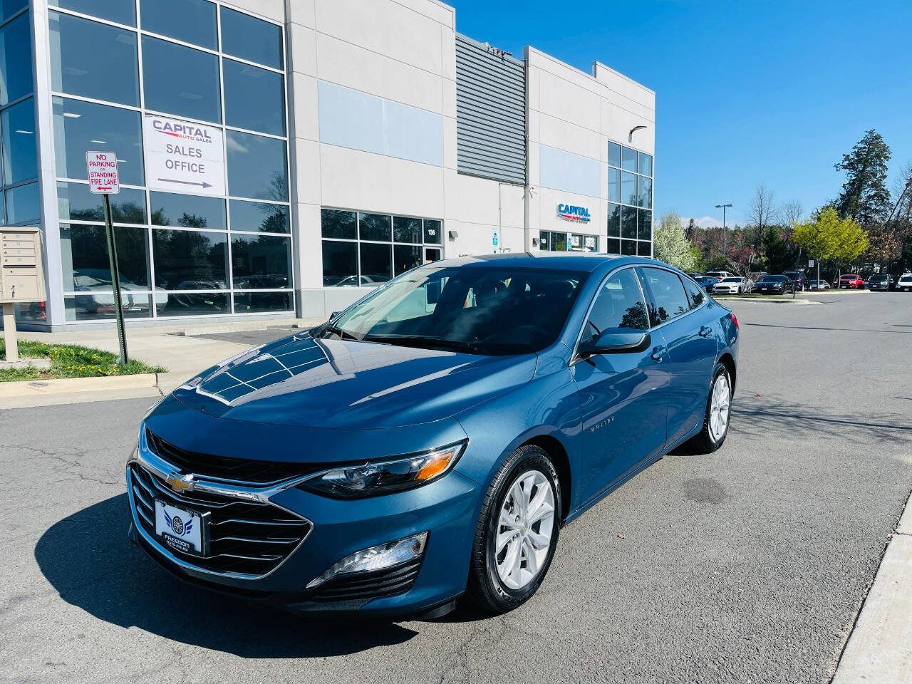 Used 2024 Chevrolet Malibu LT image 2
