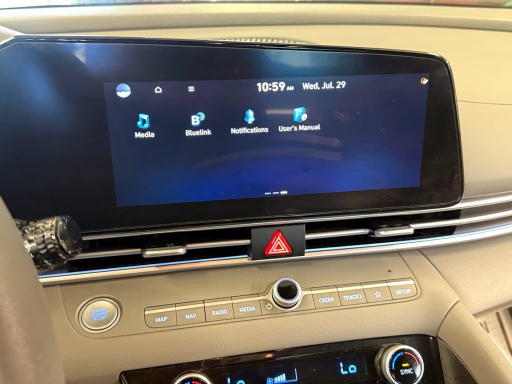 Certified 2024 Hyundai Elantra SEL FWD image 24