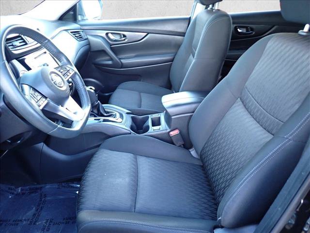 Used 2017 Nissan Rogue SV w/ SV Premium Package AWD/4WD image 12