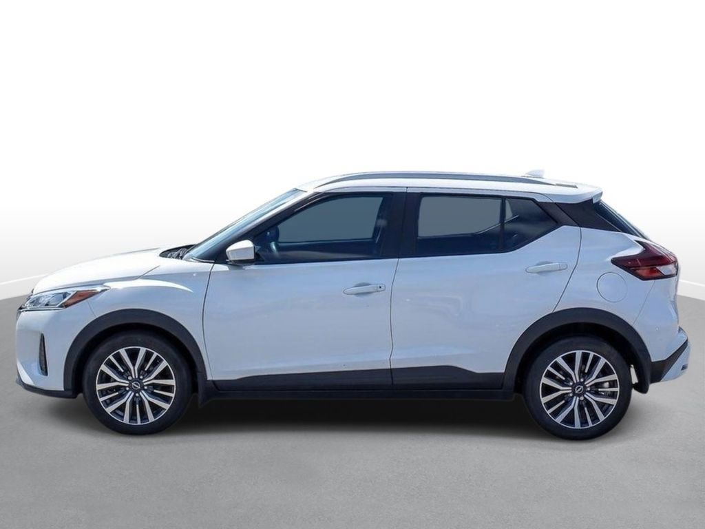 Used 2022 Nissan Kicks SV image 5