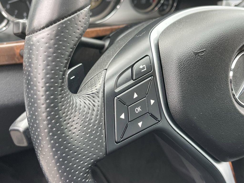 Used 2012 Mercedes-Benz E 350 4MATIC Sedan image 25