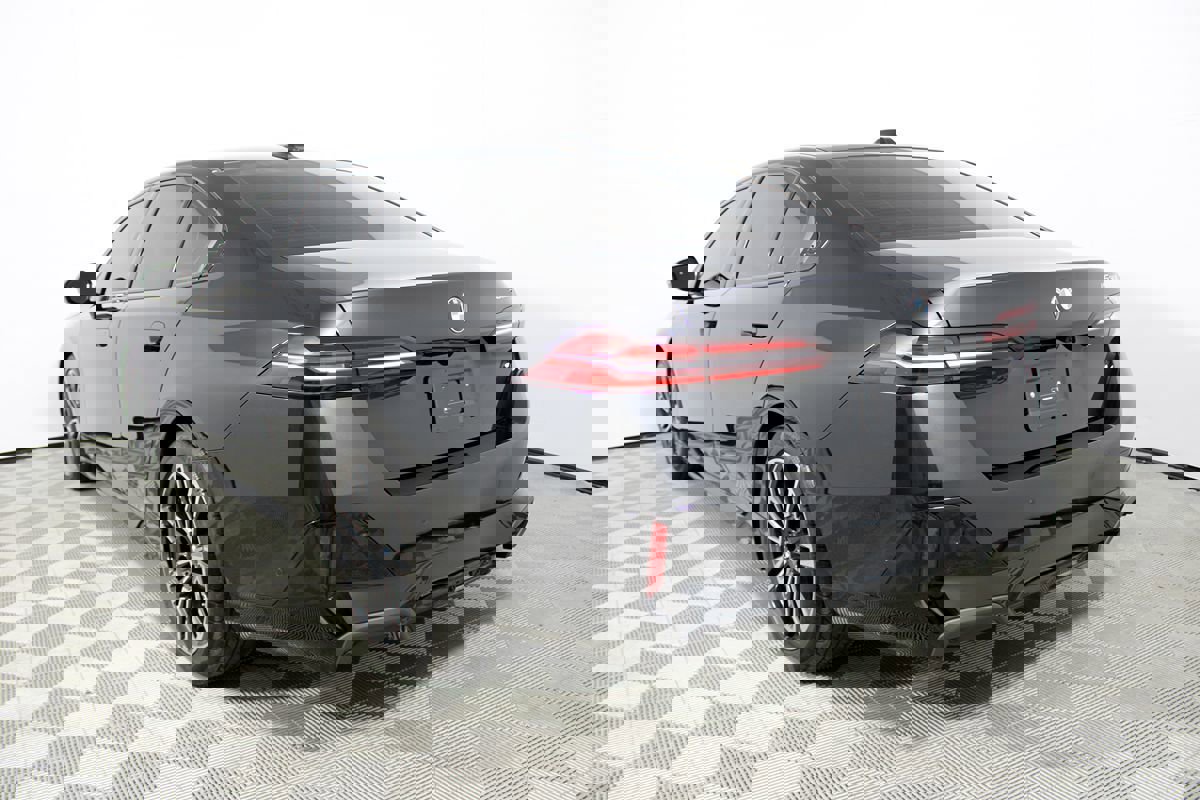 Used 2024 BMW 530i w/ M Sport Package image 41