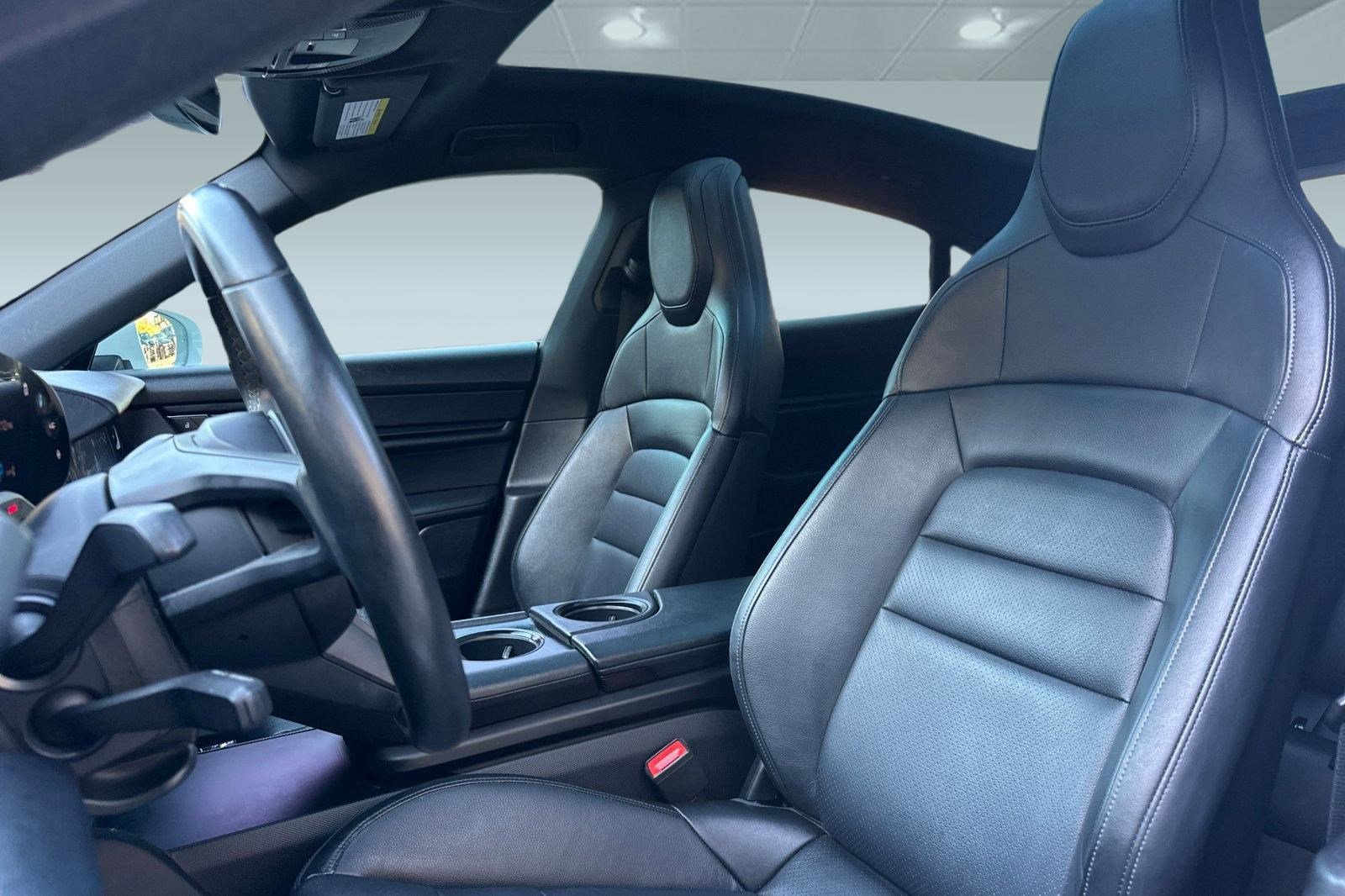 Used 2022 Porsche Taycan 4S image 21