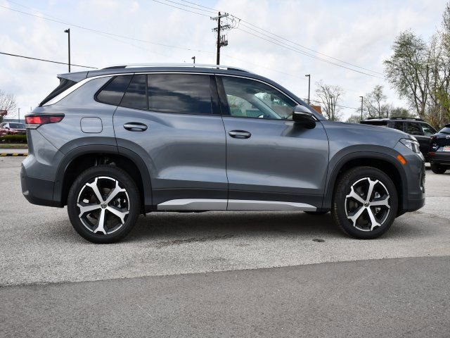 New 2026 Volkswagen Tiguan SE AWD/4WD image 8