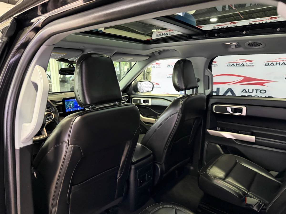 Used 2023 Ford Explorer XLT w/ Equipment Group 202A AWD/4WD image 44