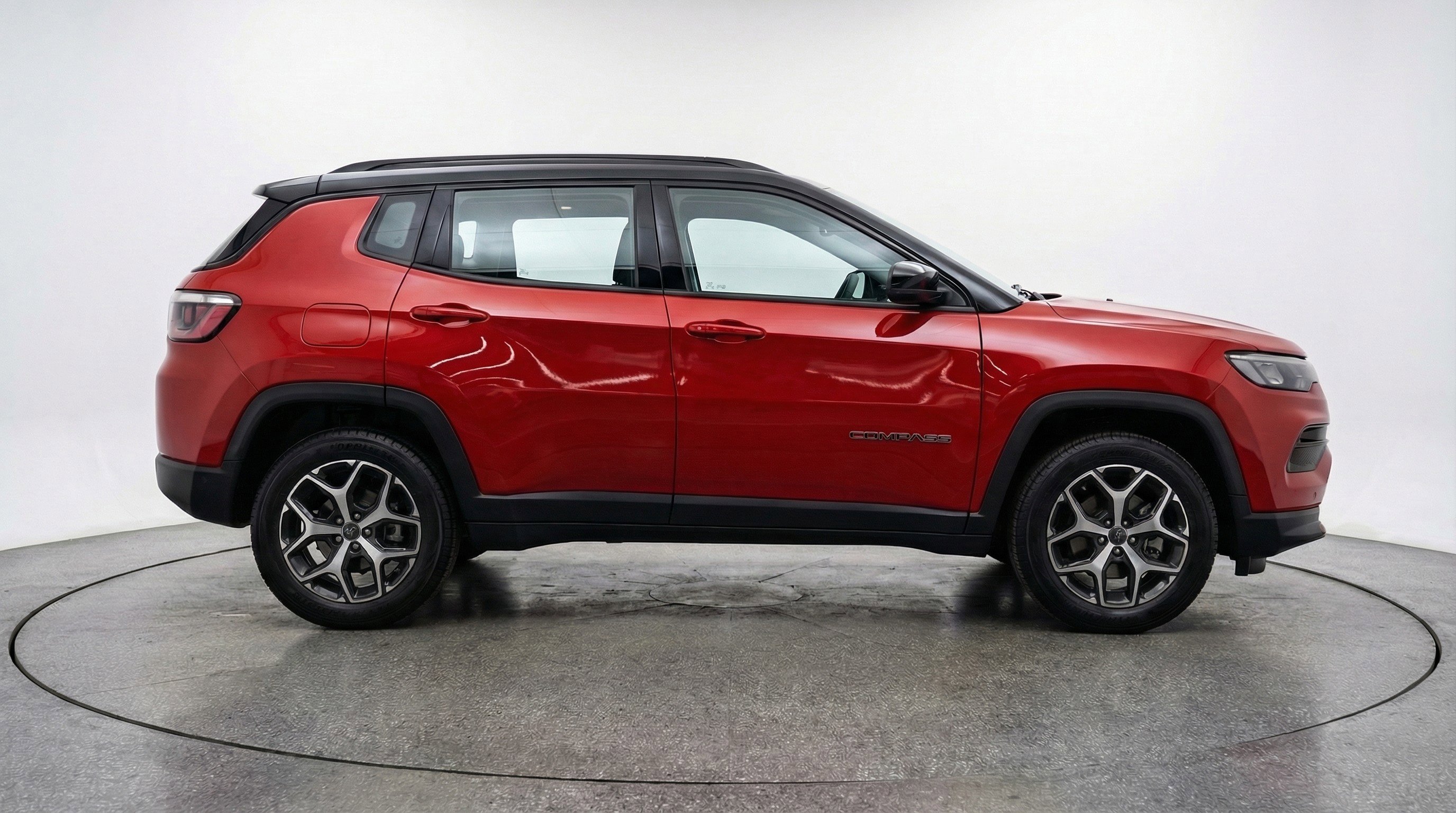 Used 2025 Jeep Compass Limited image 11
