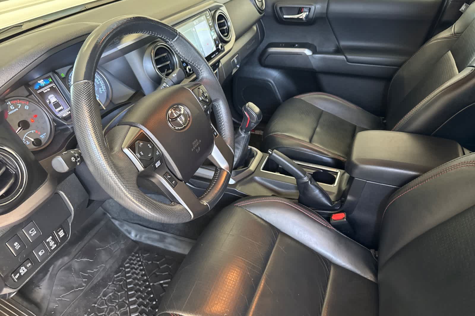 Used 2021 Toyota Tacoma TRD Pro AWD/4WD image 11