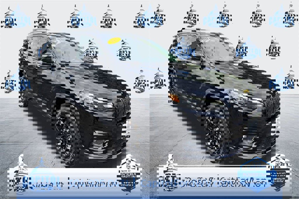 Used 2023 Jeep Cherokee Altitude Lux