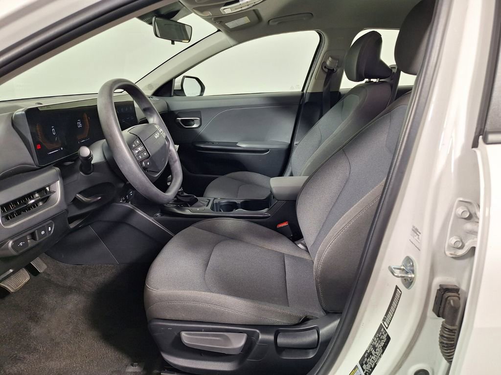Used 2025 Kia K4 FWD image 12