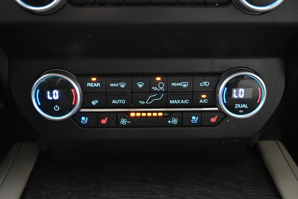 Used 2021 Ford Expedition Limited image 31