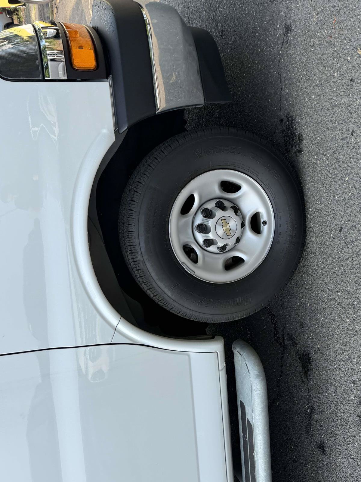 Certified 2024 Chevrolet Express 2500 w/ Driver Convenience Package RWD image 7