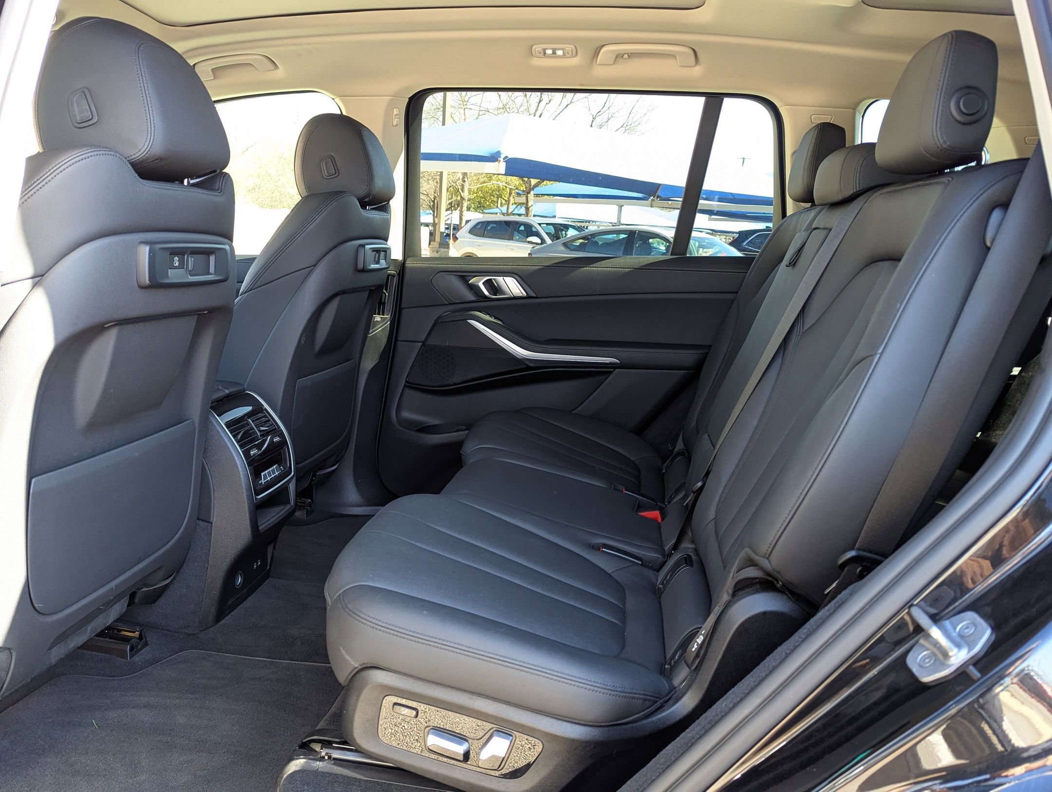 Used 2022 BMW X7 xDrive40i AWD/4WD image 15