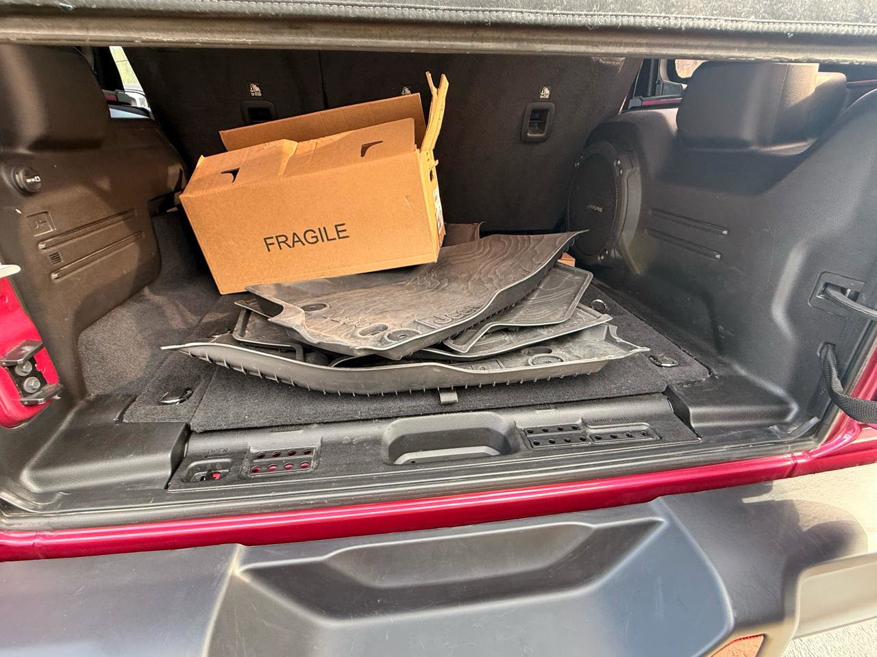 Used 2024 Jeep Wrangler Unlimited Sport image 34