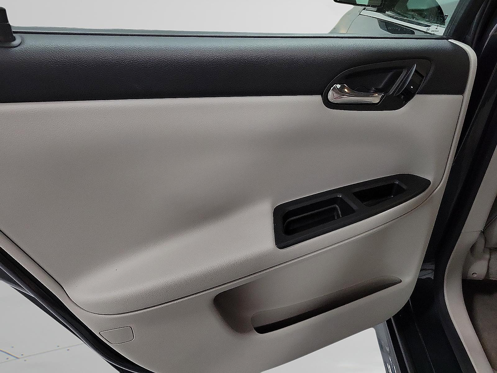 Used 2016 Chevrolet Impala LTZ FWD image 10