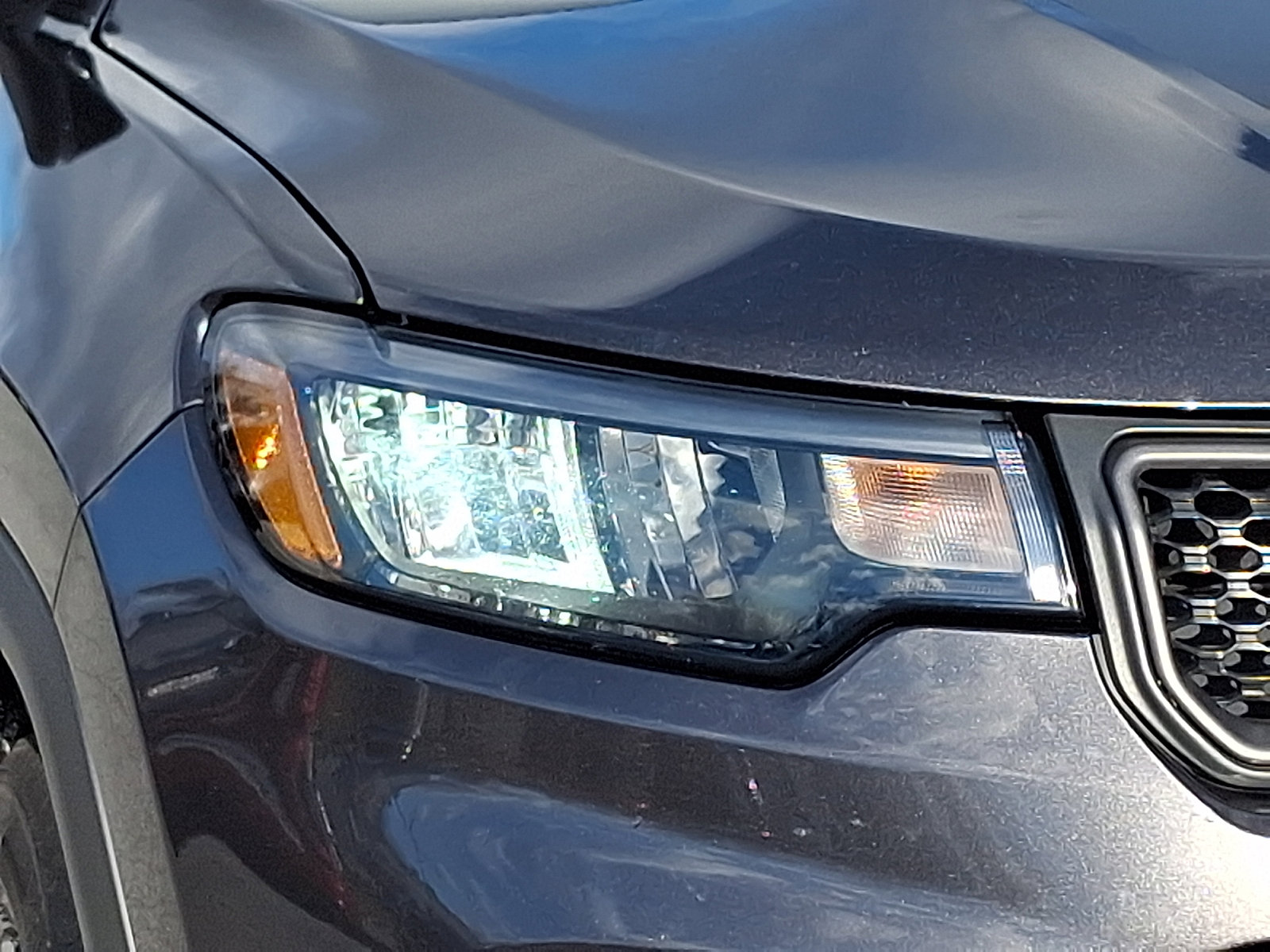 Used 2023 Jeep Compass Trailhawk image 9