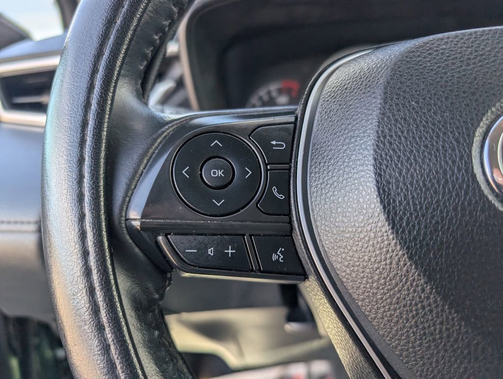 Used 2022 Toyota Corolla Cross LE image 22