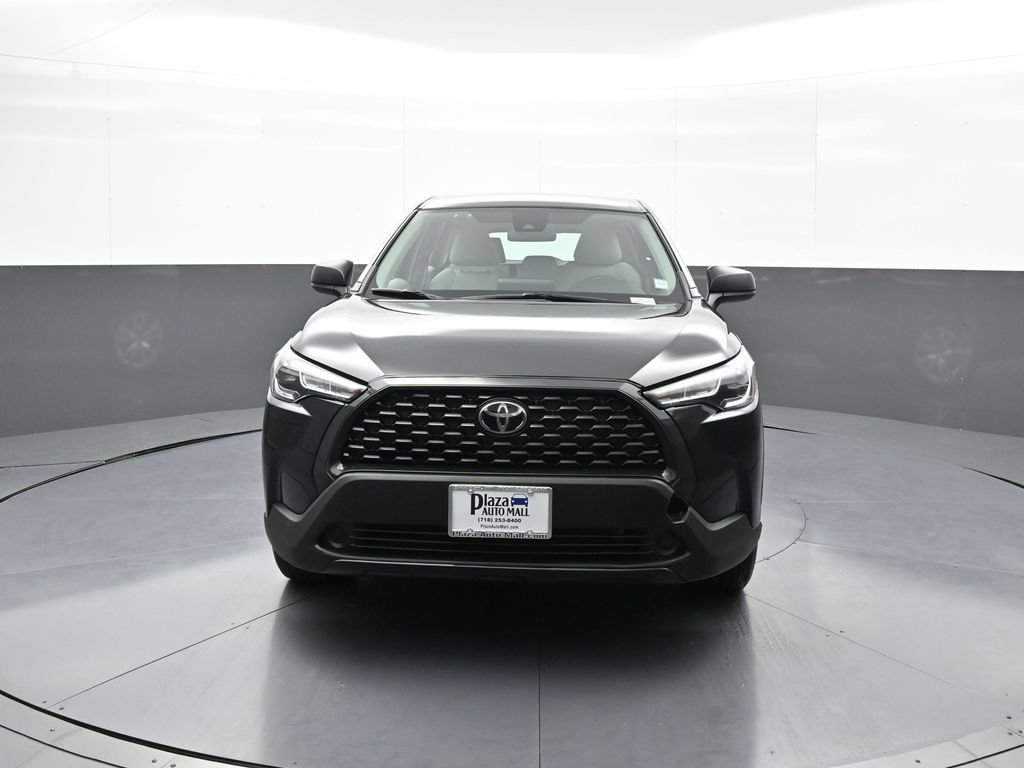 Certified 2022 Toyota Corolla Cross L AWD/4WD image 2