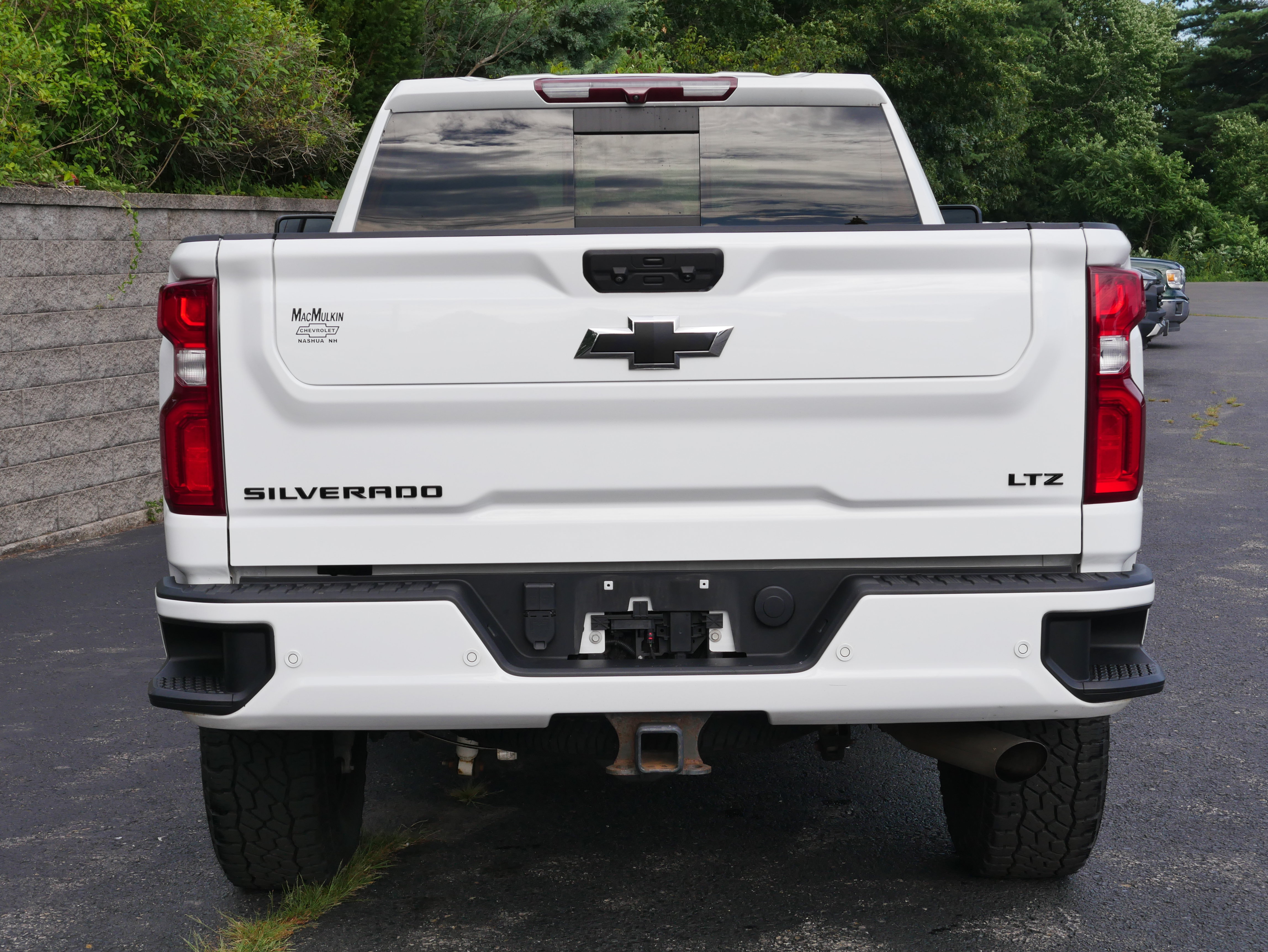 Certified 2023 Chevrolet Silverado 2500 LTZ w/ LTZ Plus Package AWD/4WD image 6