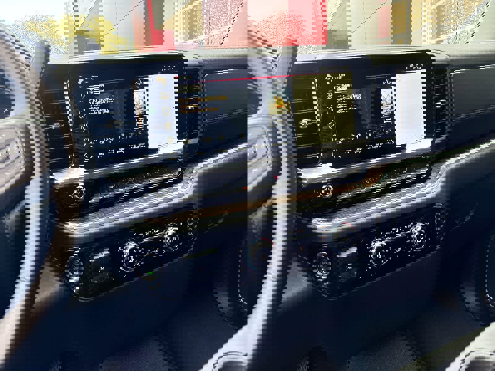 Used 2025 GMC Sierra 1500 Elevation image 23