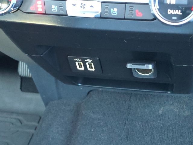 Used 2022 Ford F250 Lariat w/ Black Appearance Package image 35