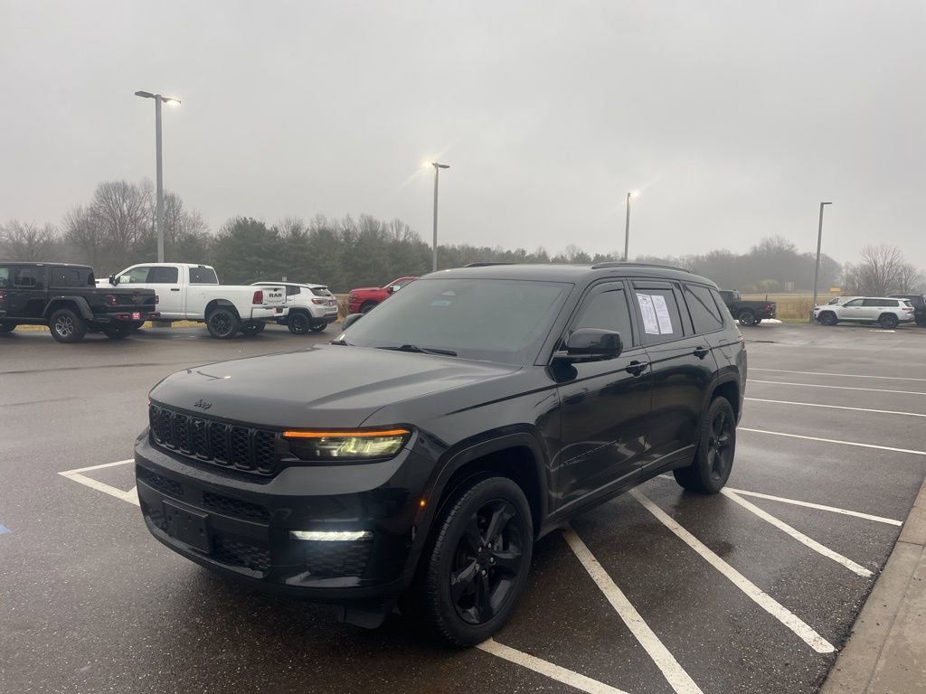 Used 2023 Jeep Grand Cherokee L Limited w/ Luxury Tech Group II image 7