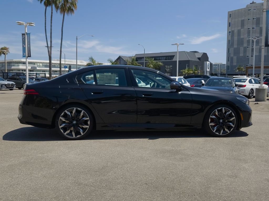 New 2027 BMW i5 eDrive40 w/ M Sport Package RWD image 3