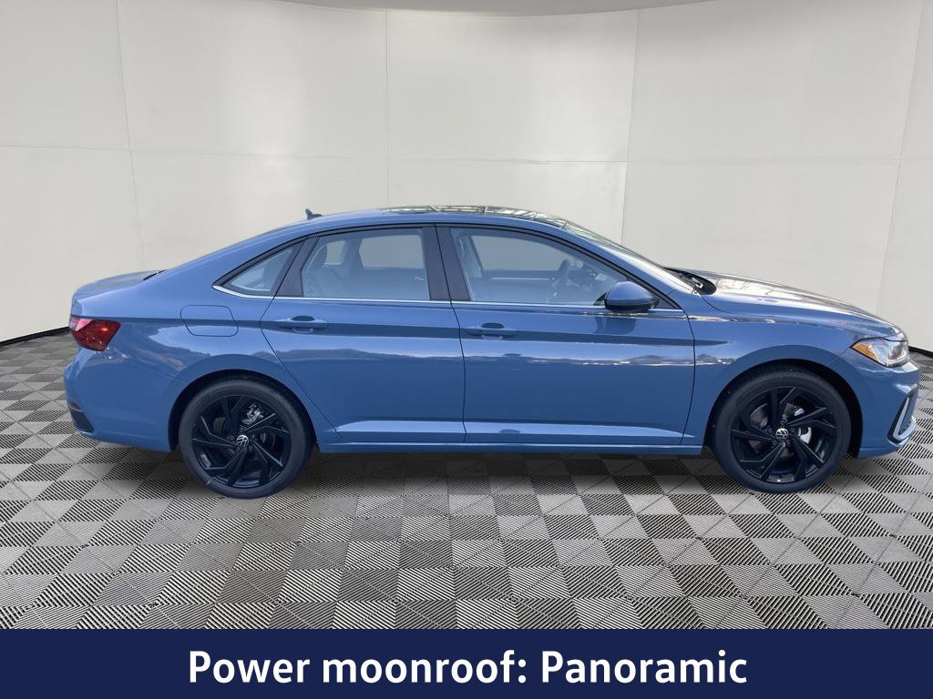 New 2026 Volkswagen Jetta SE FWD image 4