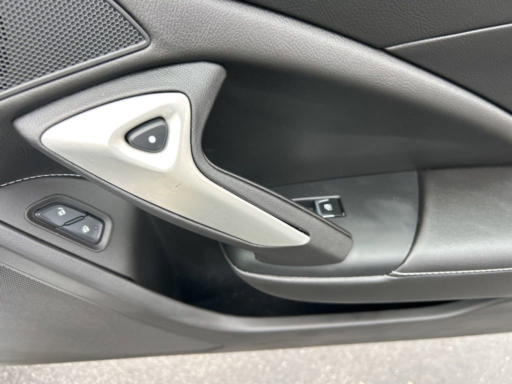 Used 2015 Chevrolet Corvette Stingray Coupe w/ 2LT Preferred Equipment Group image 31