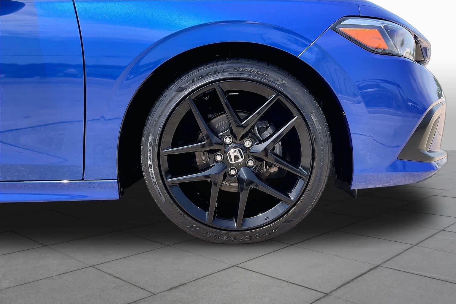 Used 2022 Honda Civic Sport image 11