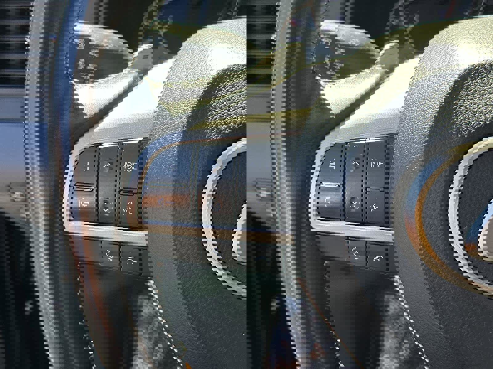 Used 2020 Lexus RX 350L FWD w/ Premium Package image 24