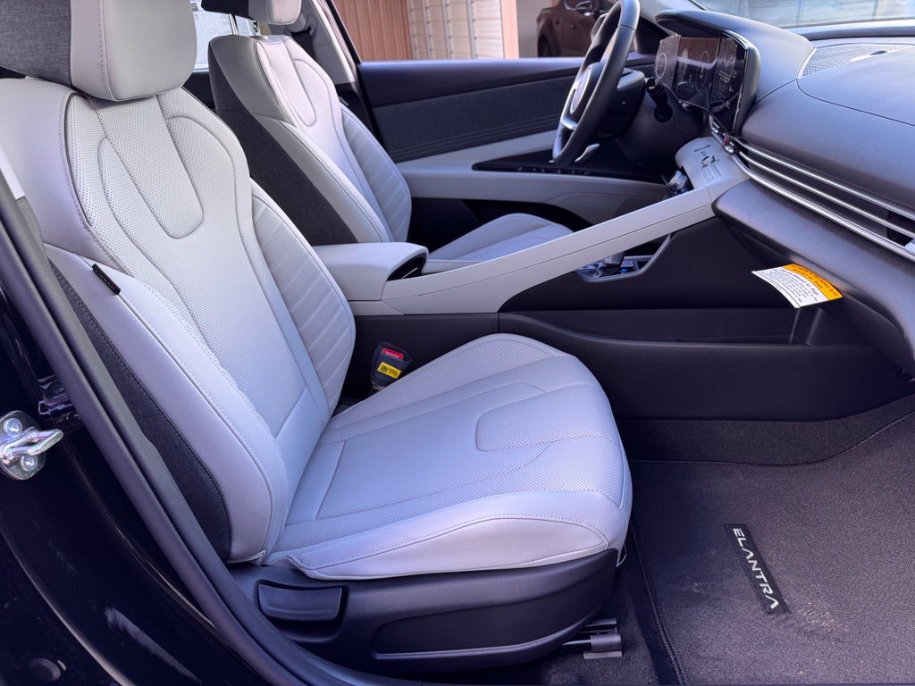 New 2026 Hyundai Elantra Limited FWD image 18