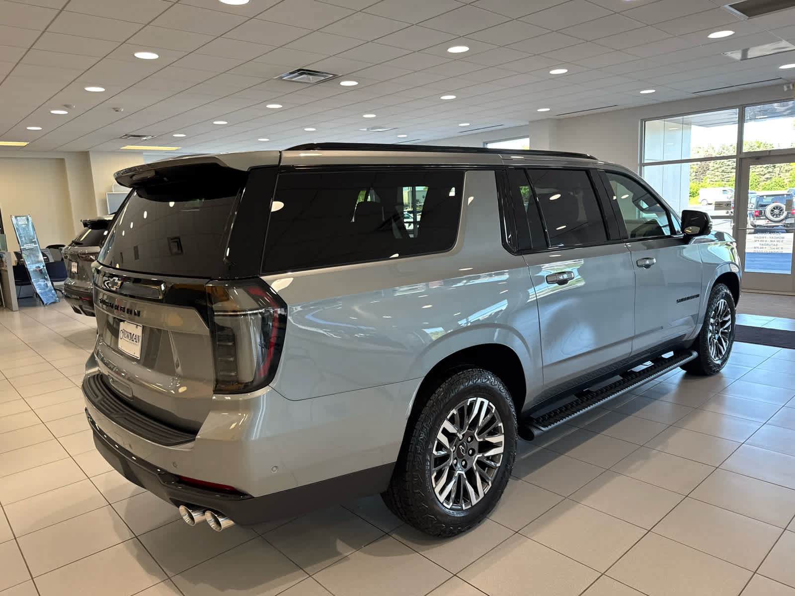 New 2026 Chevrolet Suburban Z71 w/ Z71 Off-Road Package AWD/4WD image 3