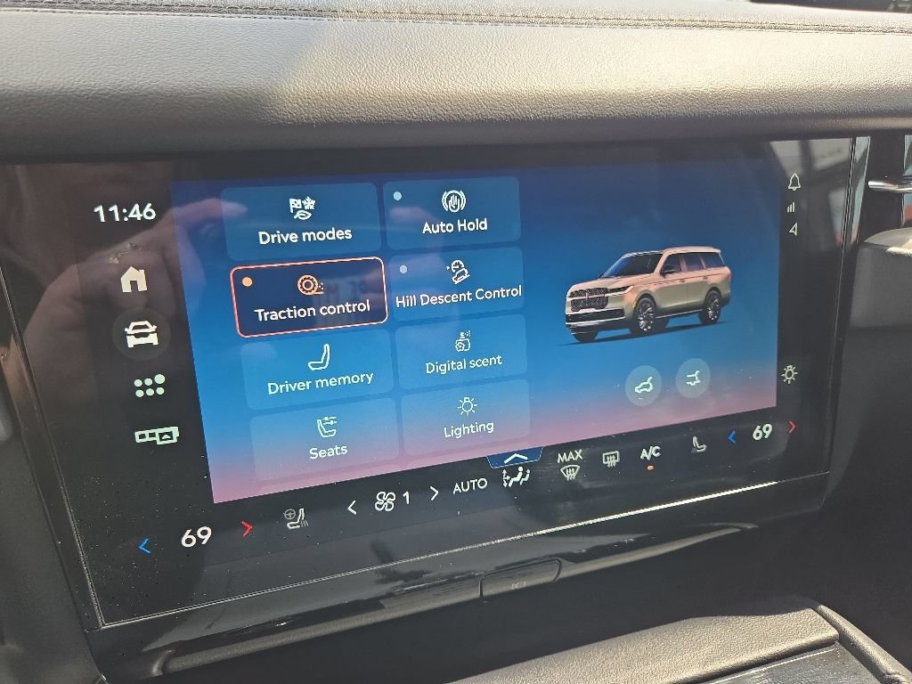 Used 2025 Lincoln Navigator Reserve w/ Jet Appearance Package AWD/4WD image 60