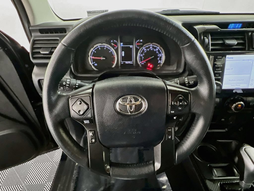 Certified 2022 Toyota 4Runner TRD Off-Road Premium AWD/4WD image 10