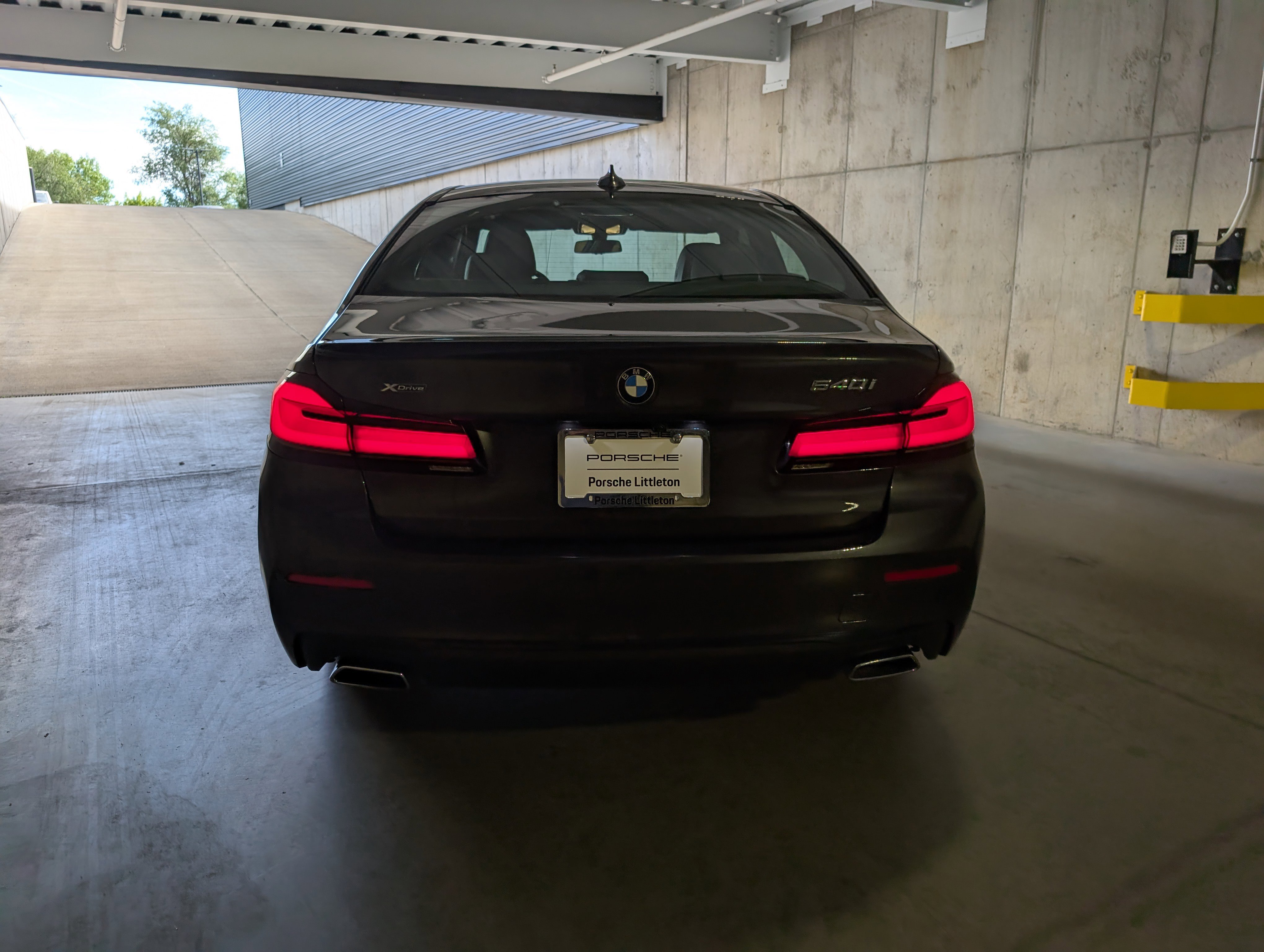 Used 2021 BMW 540i xDrive w/ Premium Package image 8