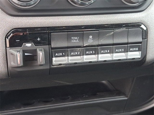 Used 2024 RAM 2500 Tradesman w/ Chrome Appearance Group image 23