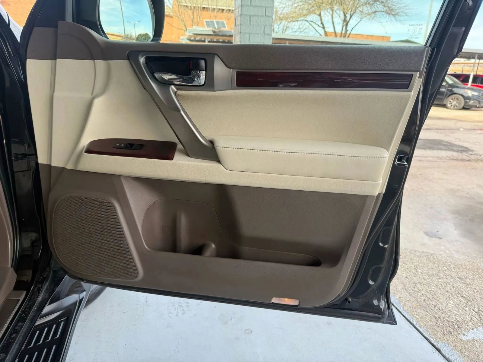 Used 2012 Lexus GX 460 w/ Comfort Plus Pkg image 18