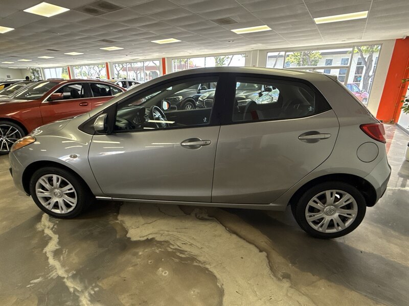 Used 2014 MAZDA MAZDA2 Sport FWD image 5