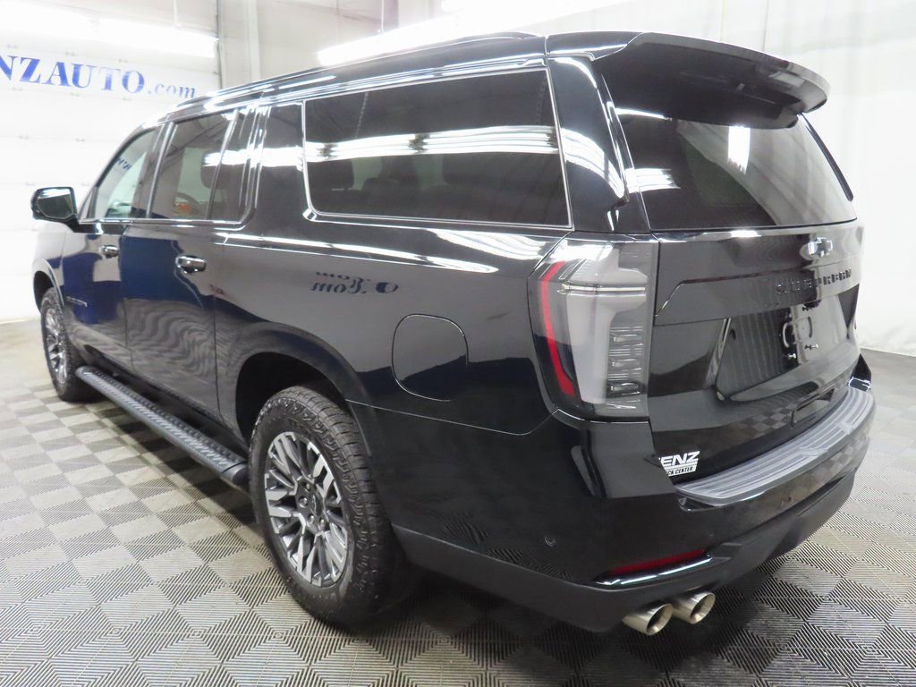 Used 2025 Chevrolet Suburban Z71 w/ Z71 Off-Road Package AWD/4WD image 5