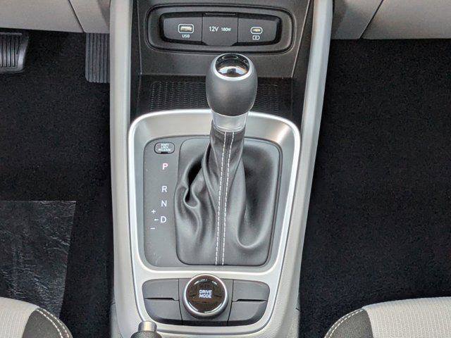 New 2025 Hyundai Venue SEL image 13