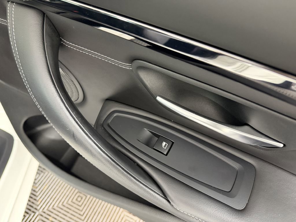 Used 2016 BMW M4 Coupe image 30