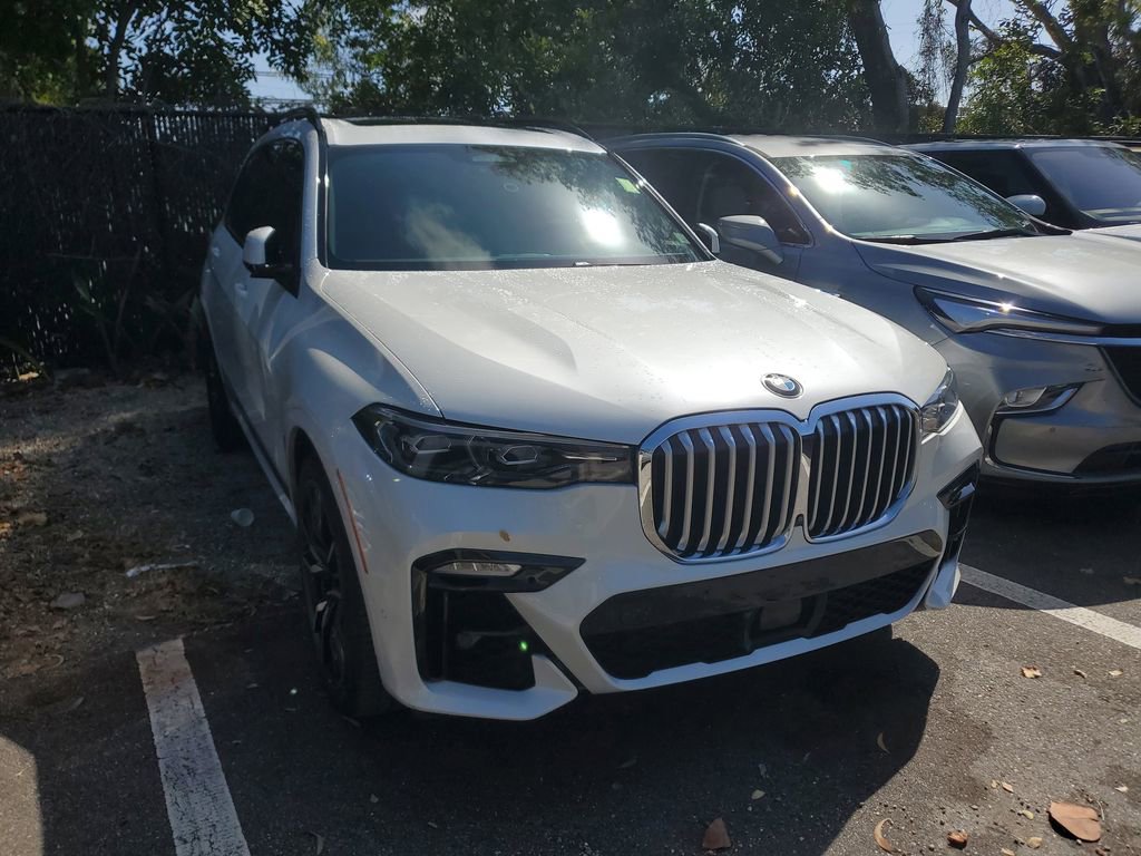 Used 2019 BMW X7 xDrive50i w/ Dynamic Handling Package image 3