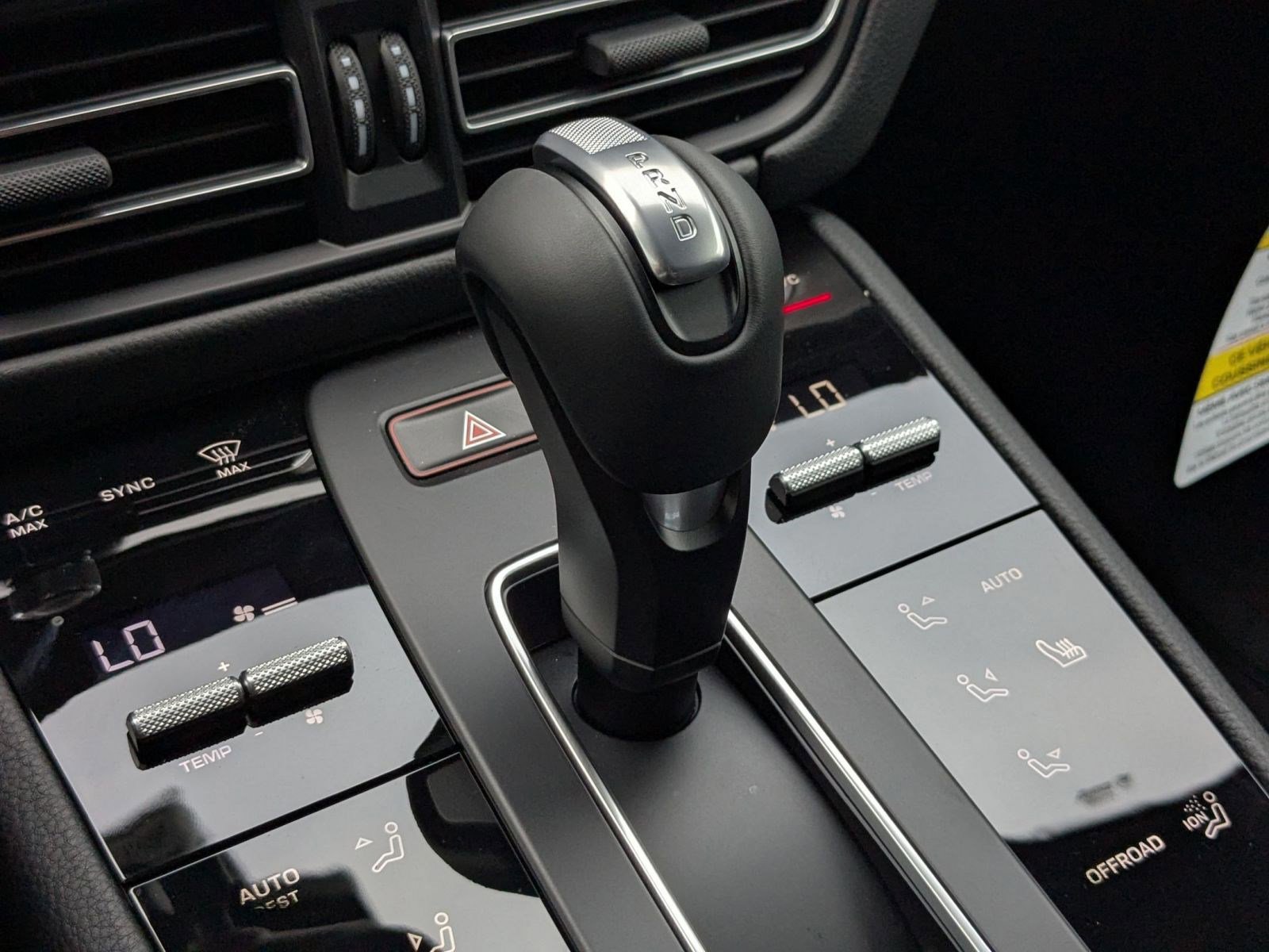 Certified 2026 Porsche Macan AWD/4WD image 20