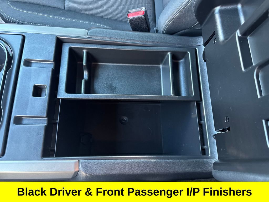 Used 2024 Nissan Titan SV w/ SV Bronze Edition Package image 27