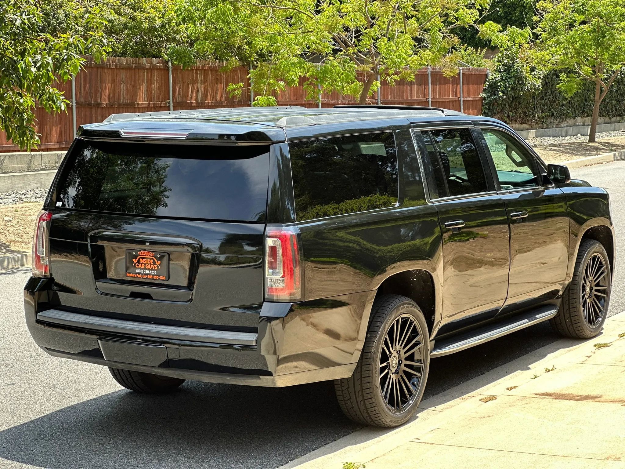 Used 2017 GMC Yukon XL SLT w/ Open Road Package RWD image 10