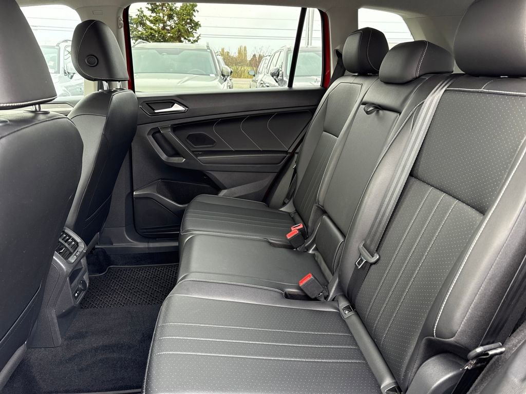Used 2022 Volkswagen Tiguan SE image 15