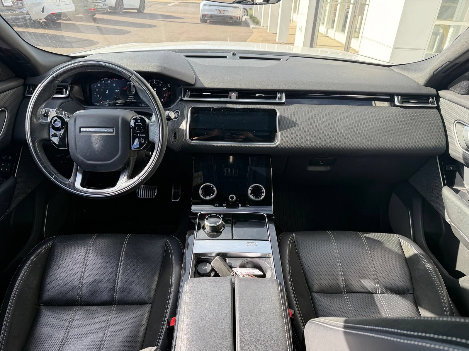 Used 2018 Land Rover Range Rover Velar R-Dynamic SE AWD/4WD image 5