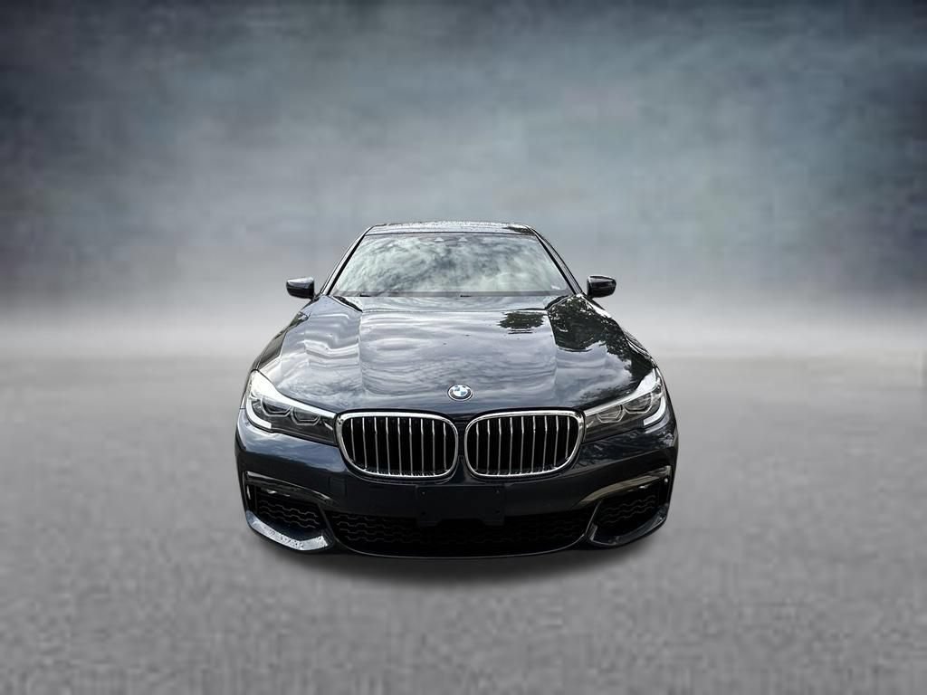 Used 2019 BMW 740i w/ Executive Package RWD image 2