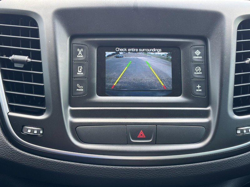 Used 2016 Chrysler 200 Limited w/ Convenience Group image 21