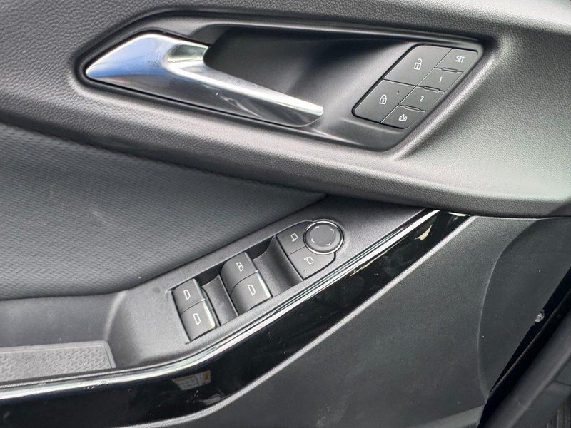 New 2027 Chevrolet Equinox RS w/ Safety and Technology Package FWD image 35